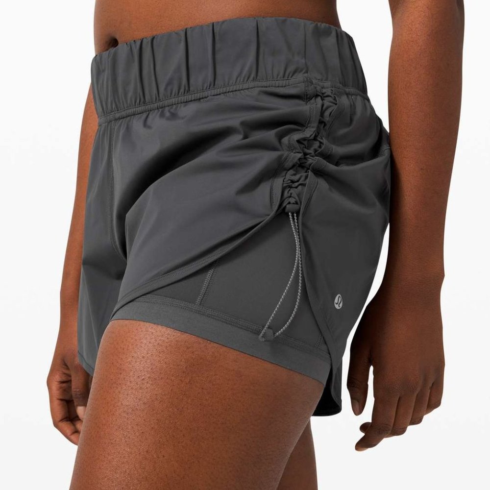 Lulu Strides Ahead High-Rise Short *4" Graphite Grey